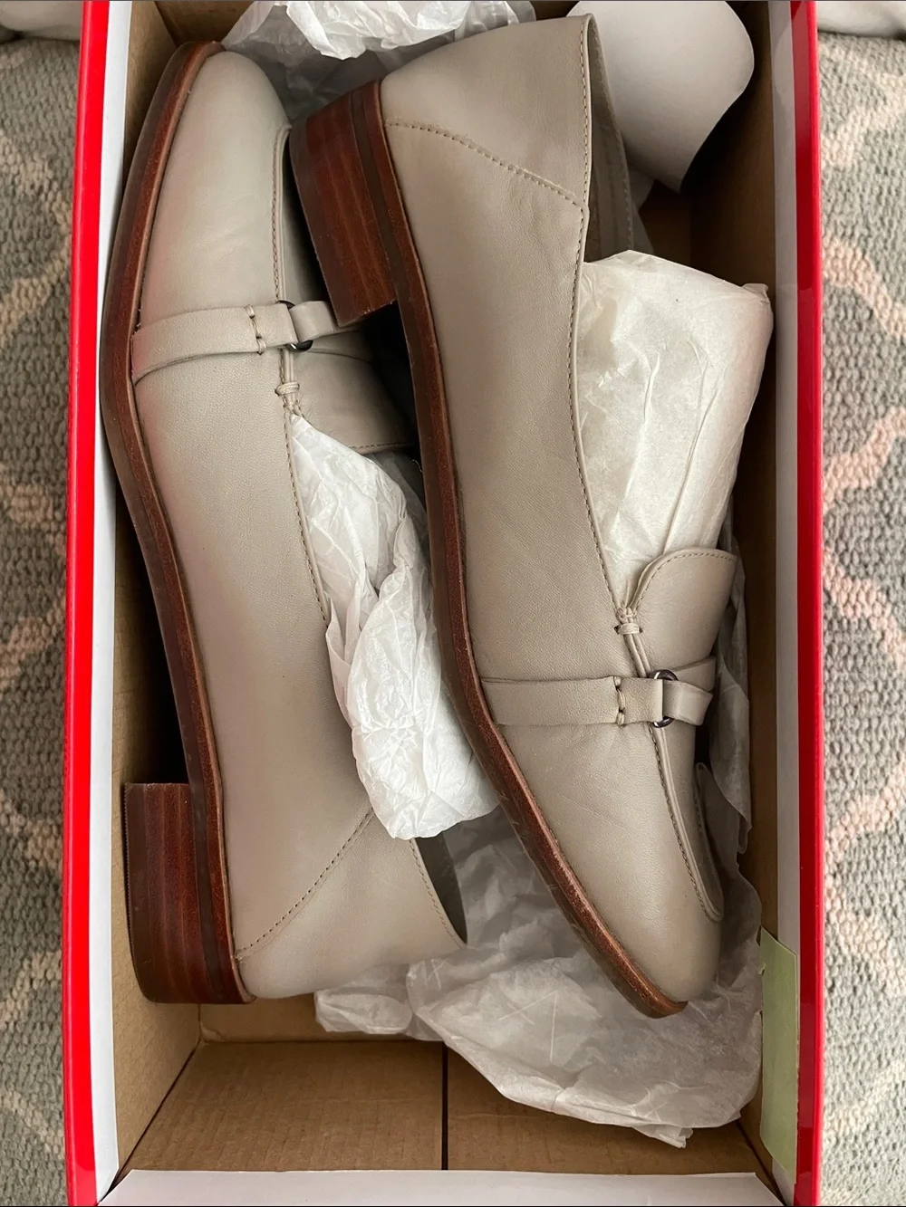 Aerosoles South East Grey Leather Loafers in Size 8